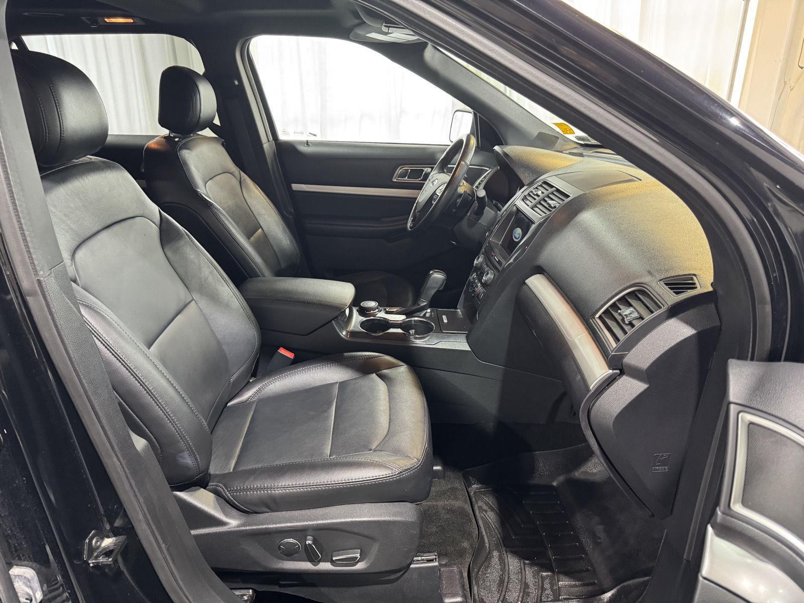 Vehicle photo 22