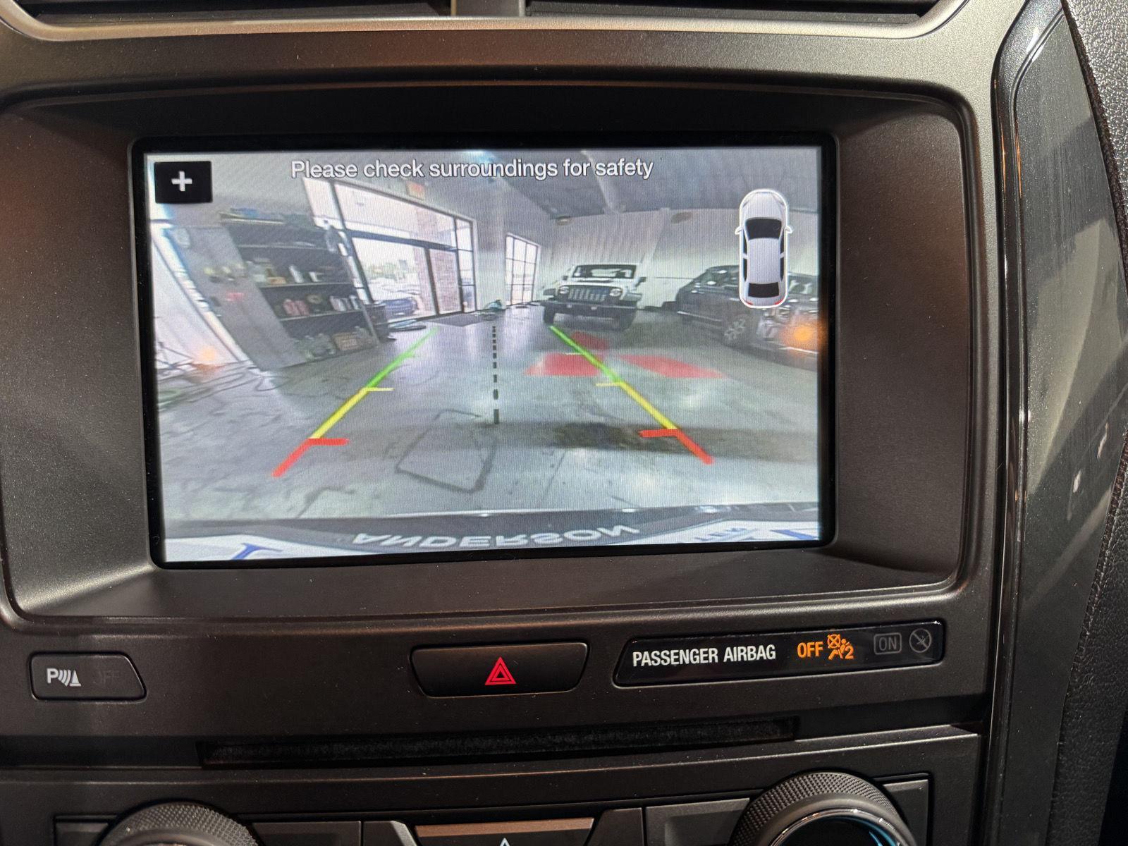 Vehicle photo 34