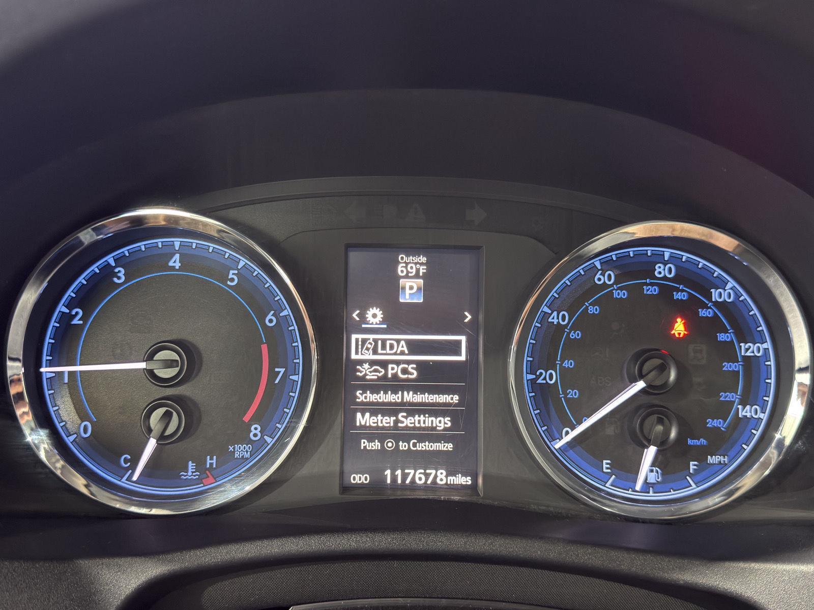 Vehicle photo 3