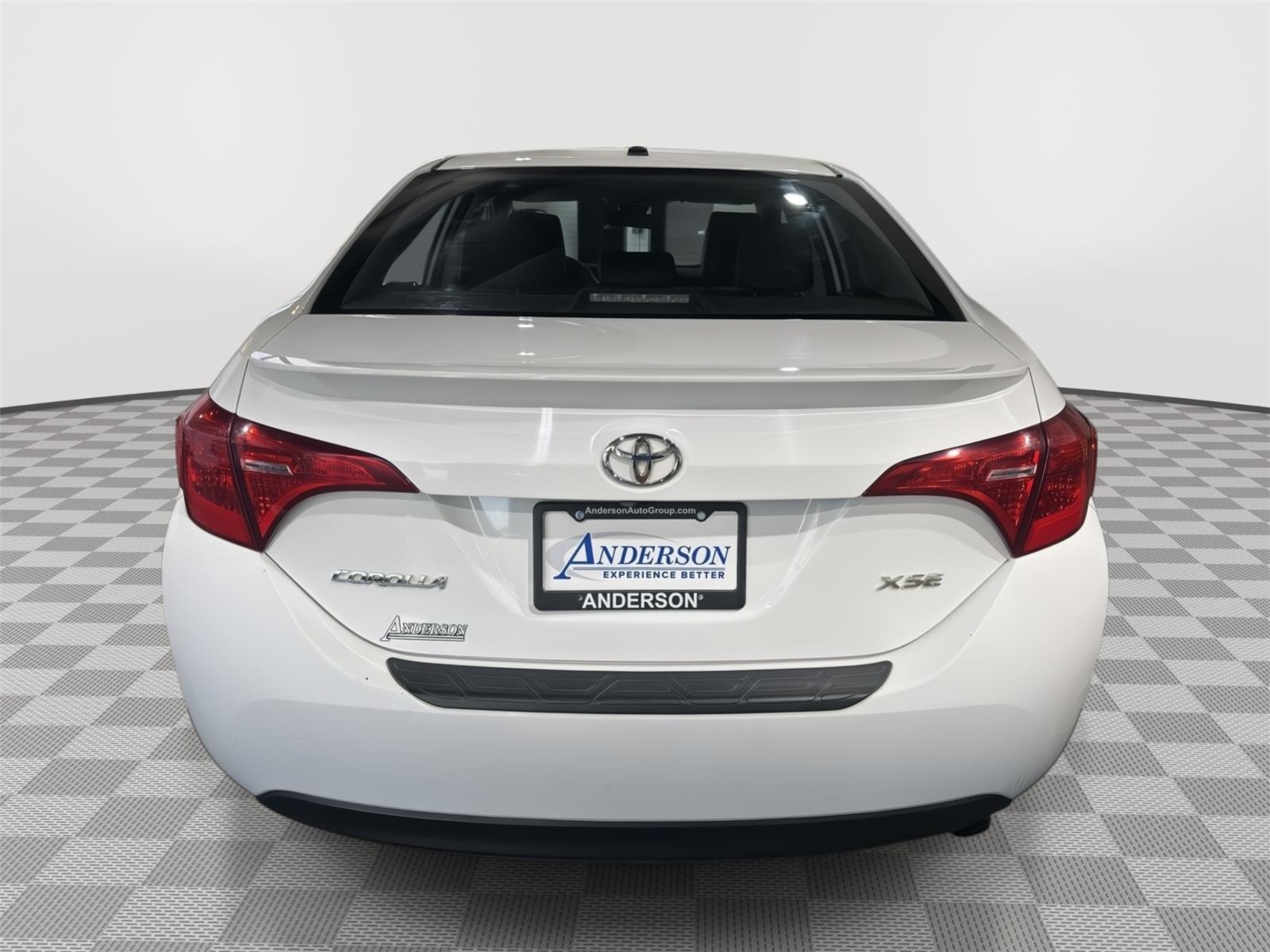 Vehicle photo 8