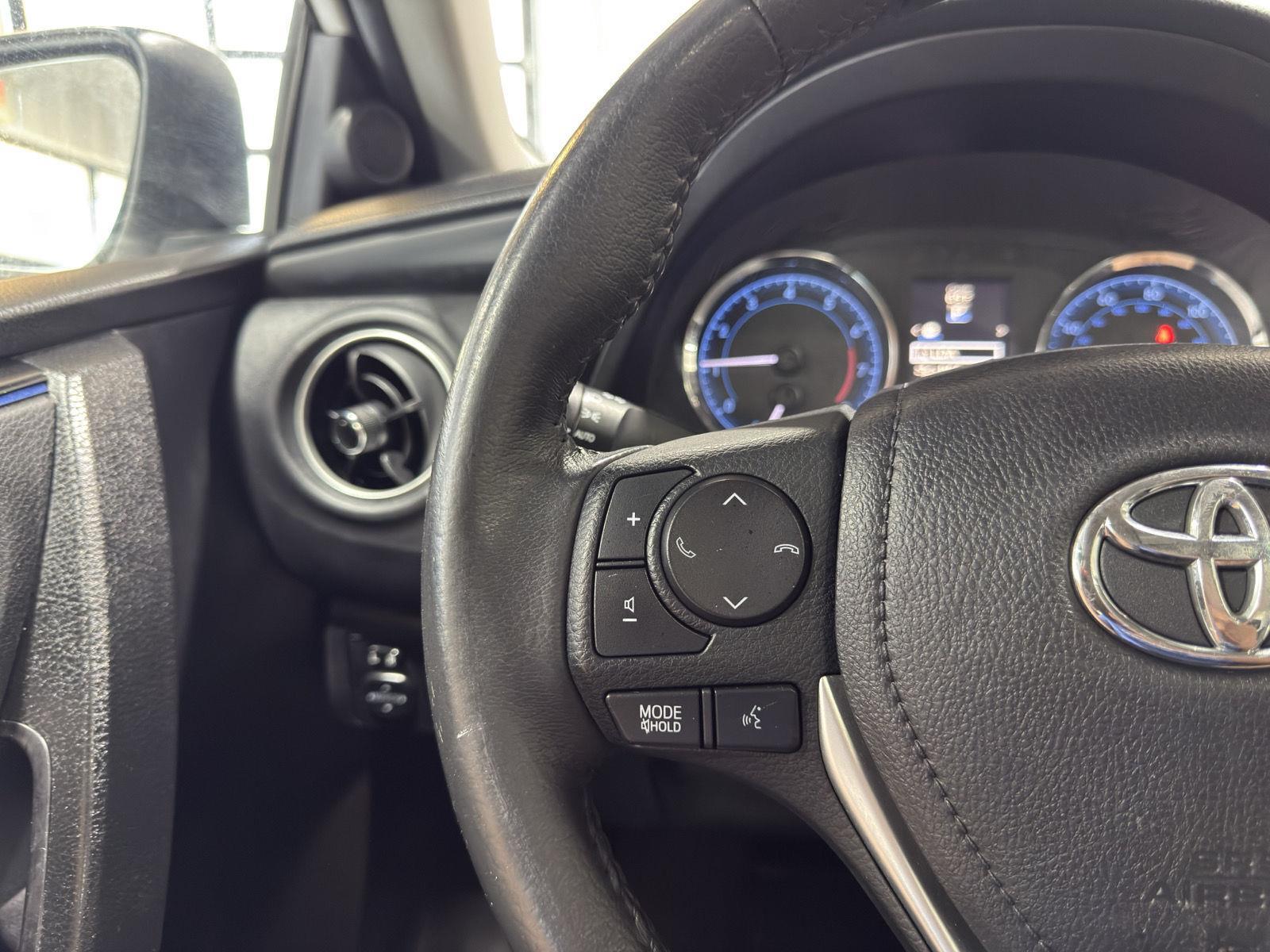 Vehicle photo 13