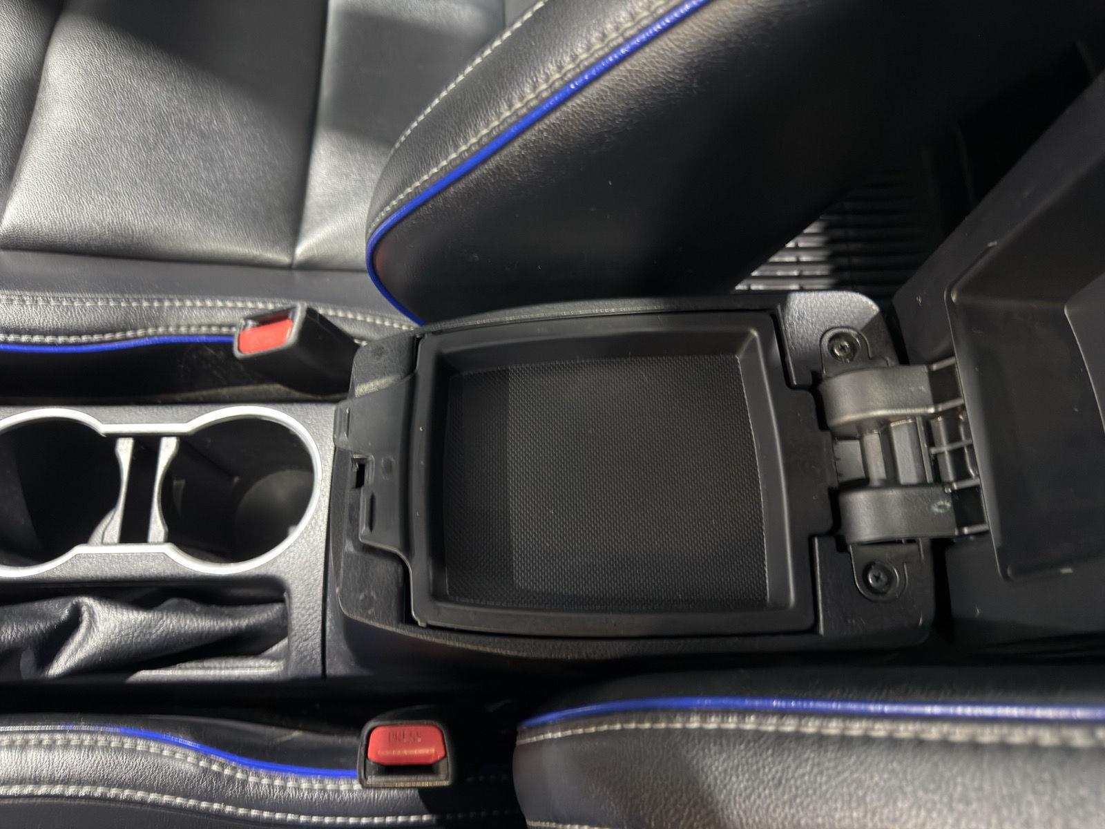 Vehicle photo 34