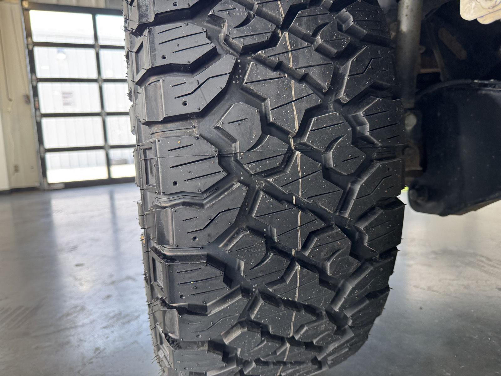 Vehicle photo 11