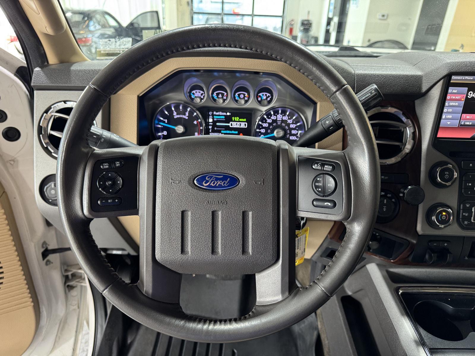 Vehicle photo 12