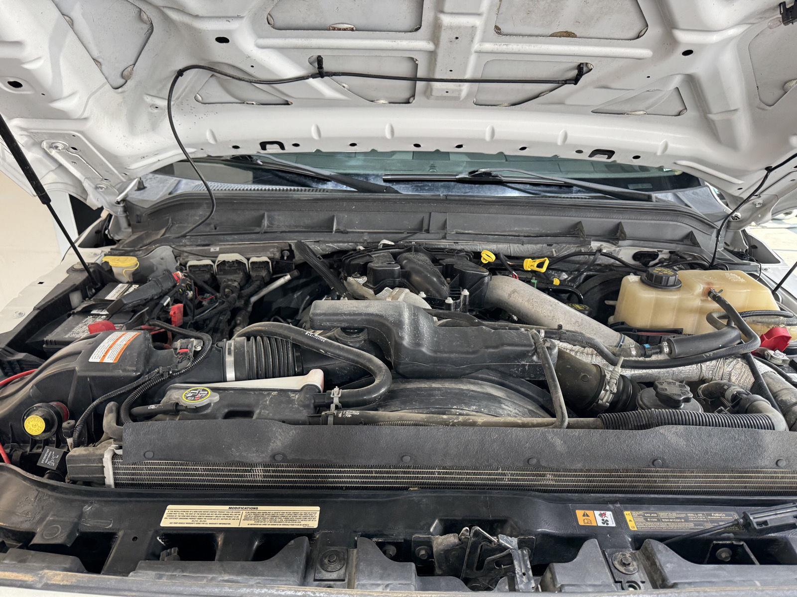 Vehicle photo 37