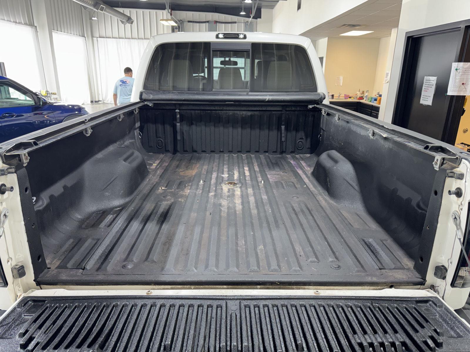 Vehicle photo 38