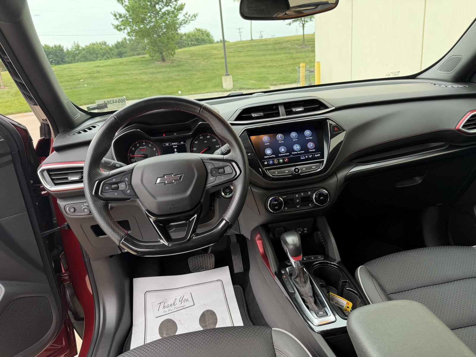 Vehicle photo 25