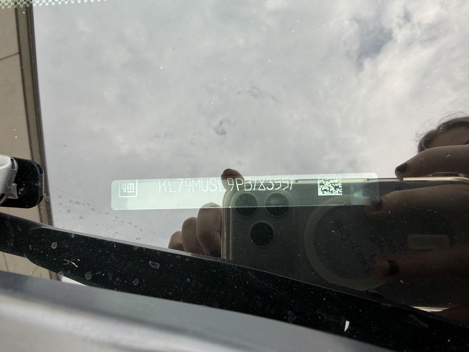 Vehicle photo 31