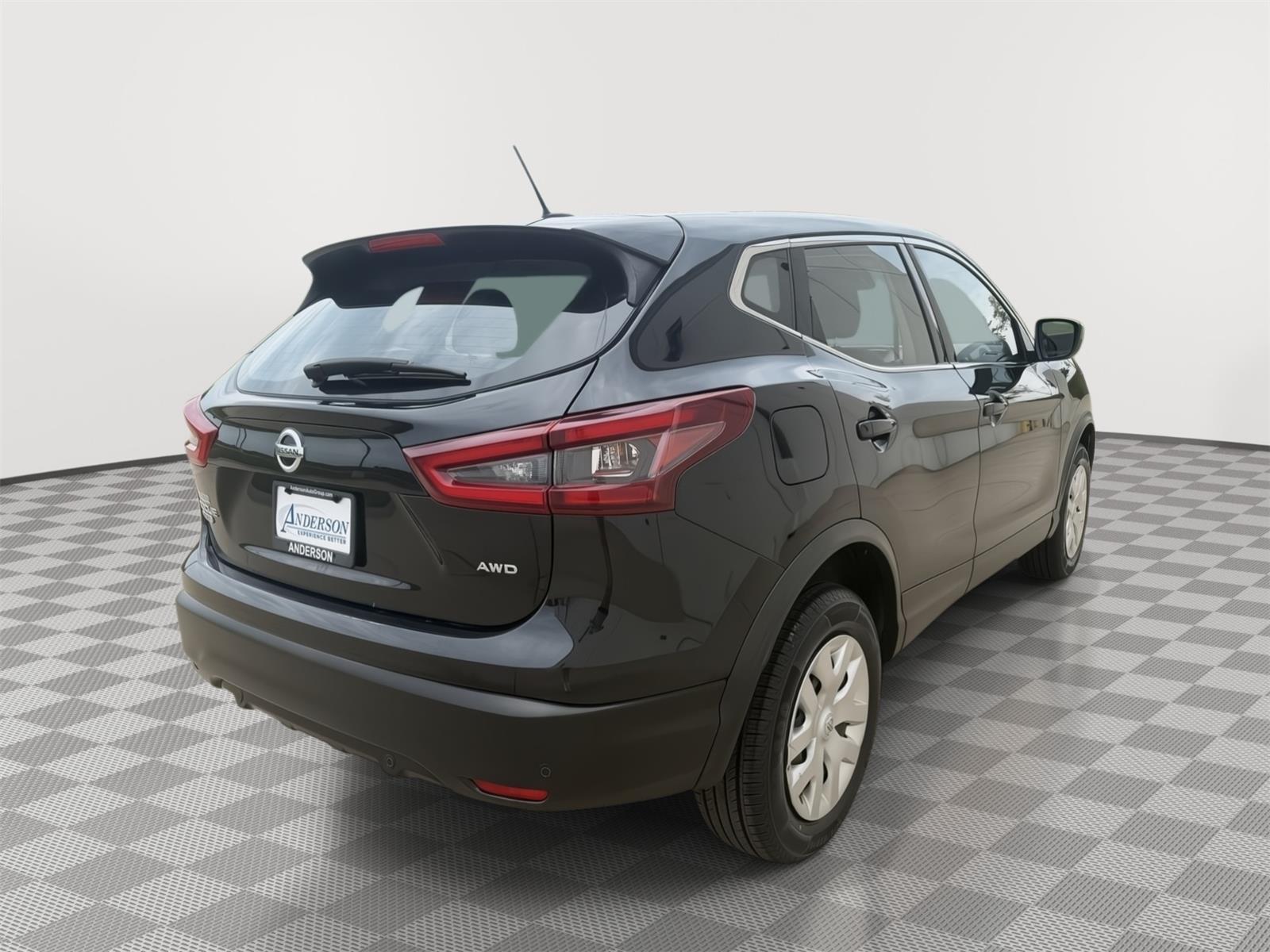Vehicle photo 5