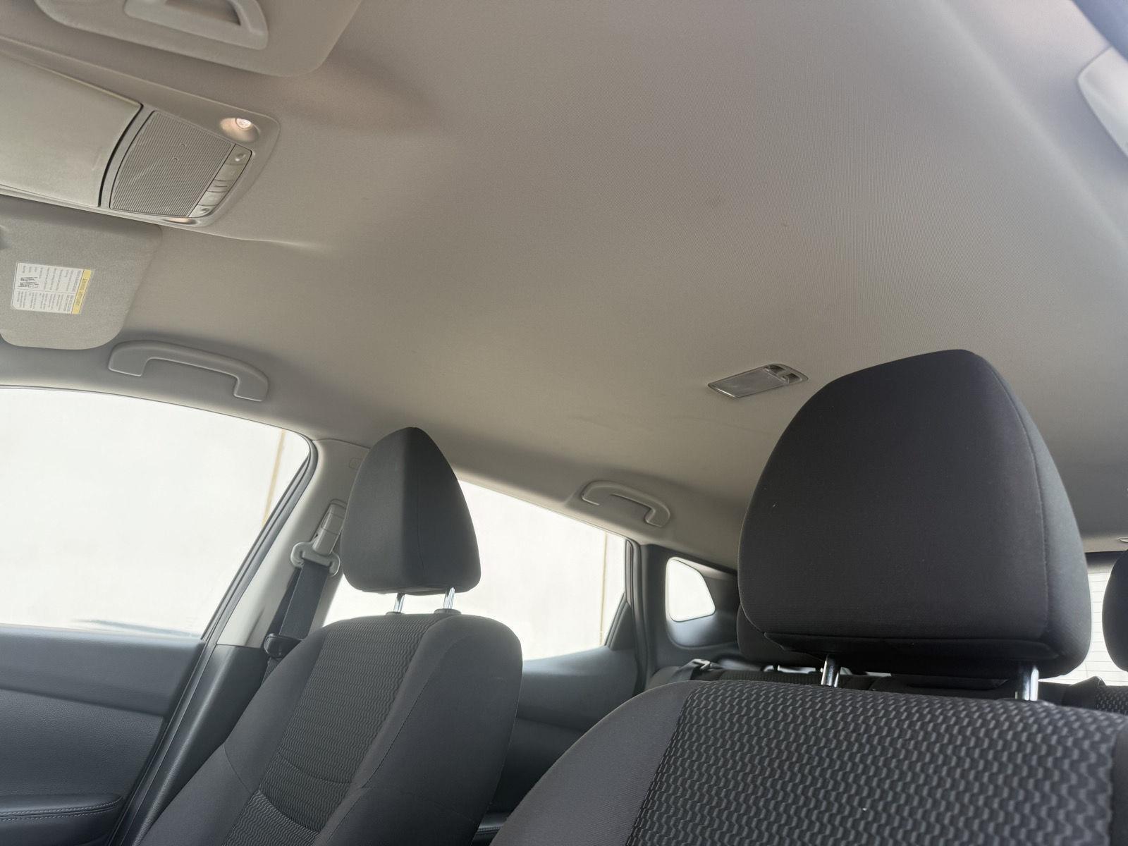 Vehicle photo 13