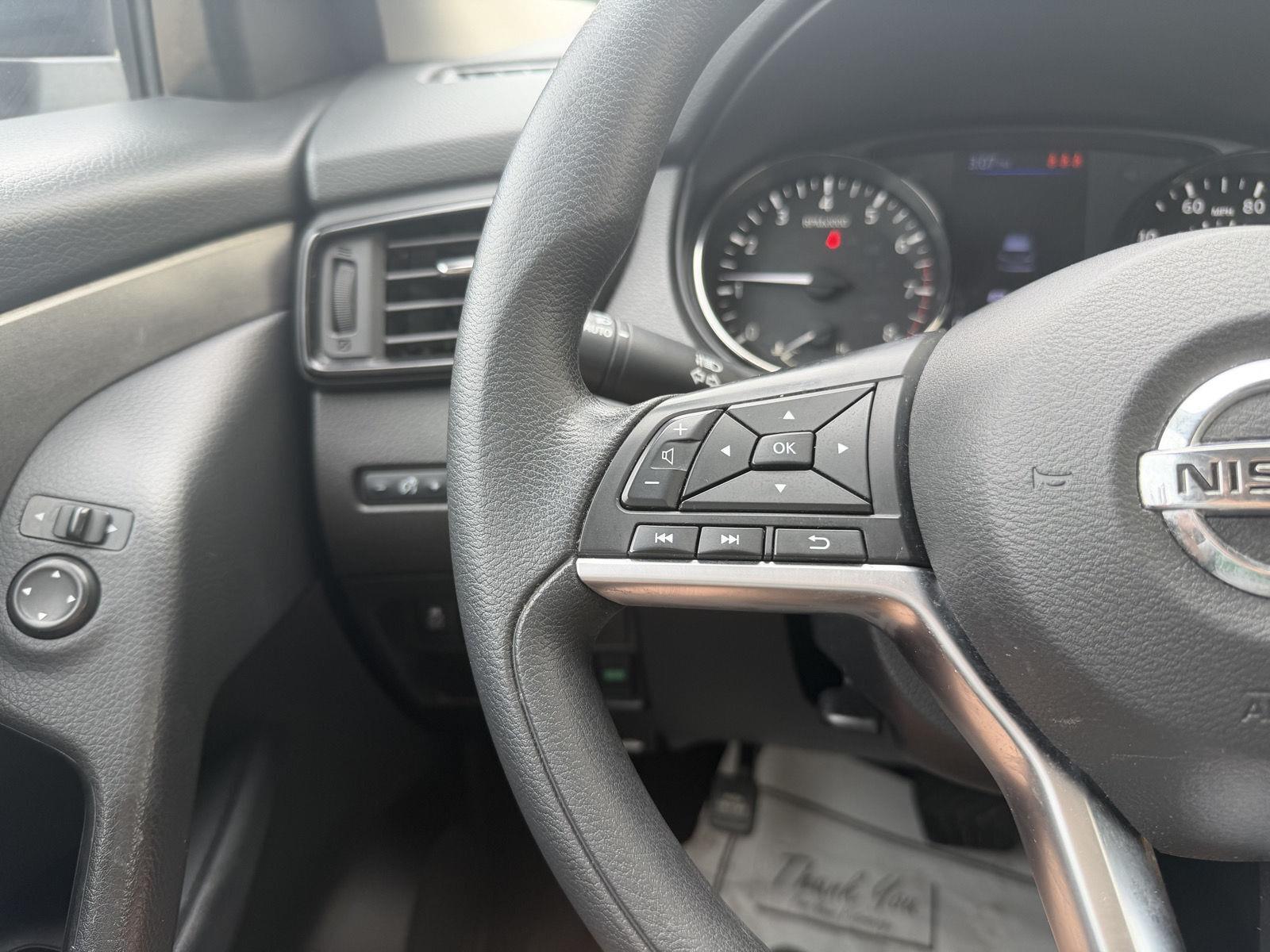 Vehicle photo 18