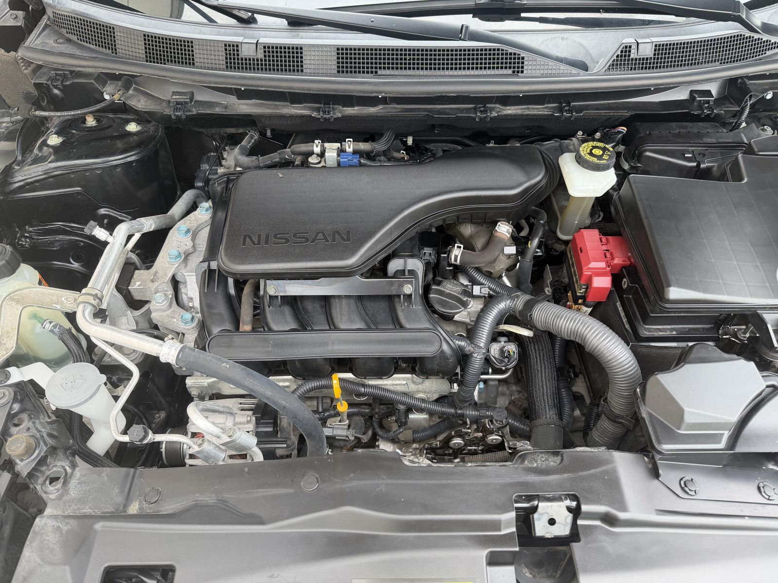 Vehicle photo 30