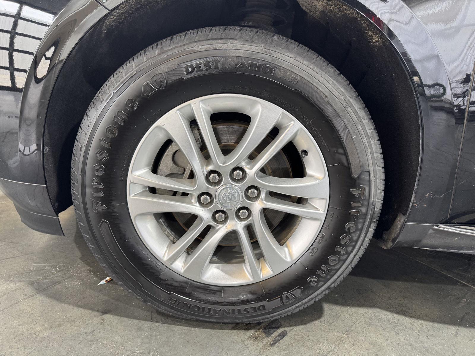 Vehicle photo 10