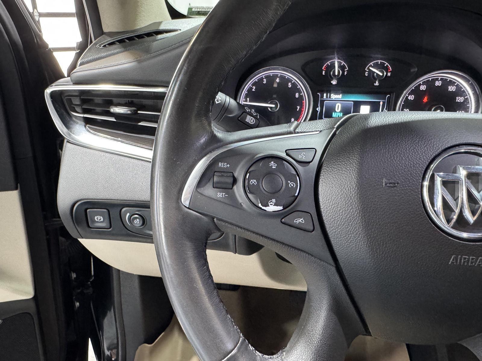 Vehicle photo 14