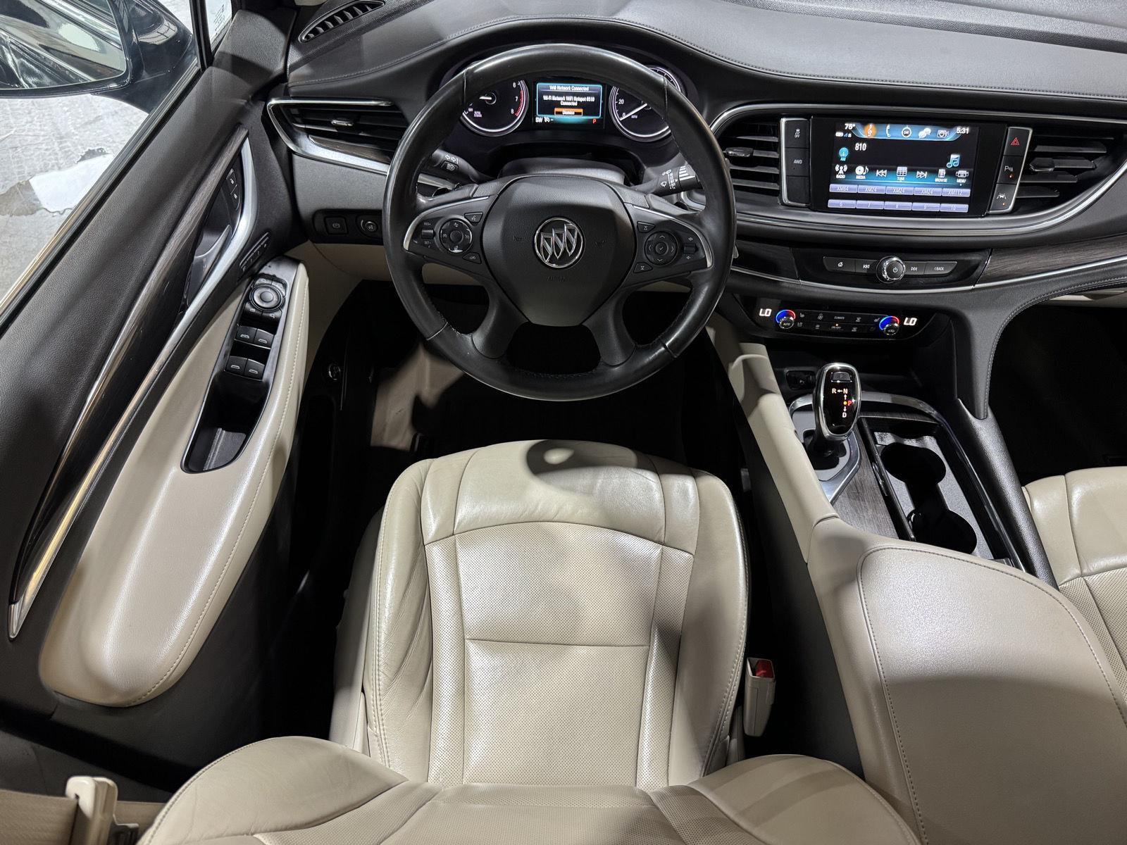 Vehicle photo 21