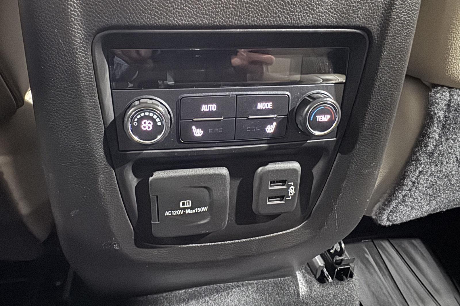 Vehicle photo 38