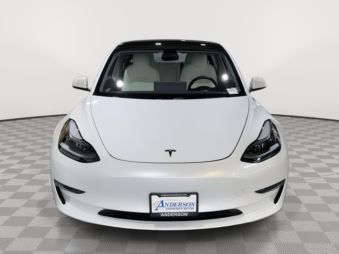Vehicle photo 4