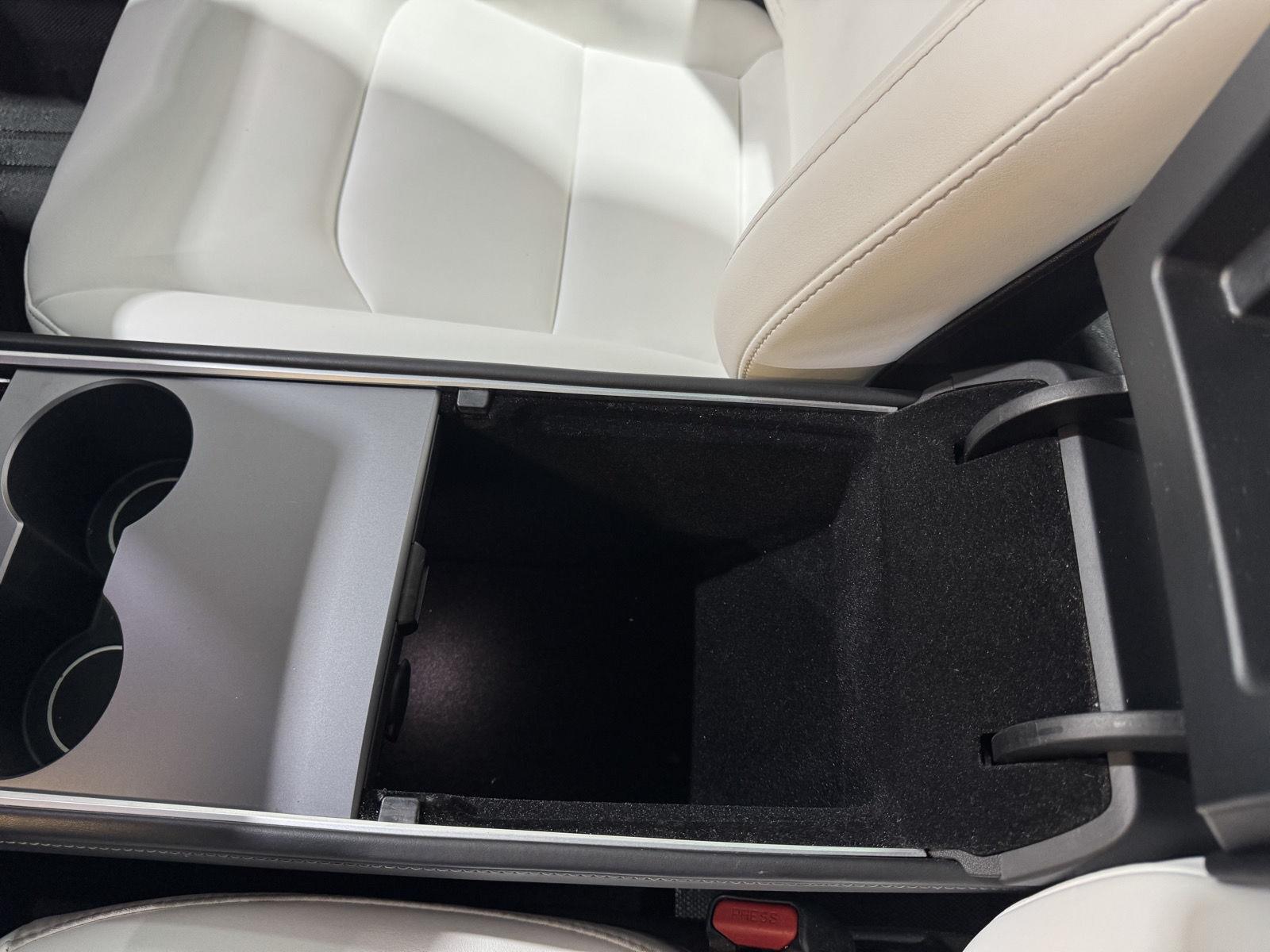 Vehicle photo 31