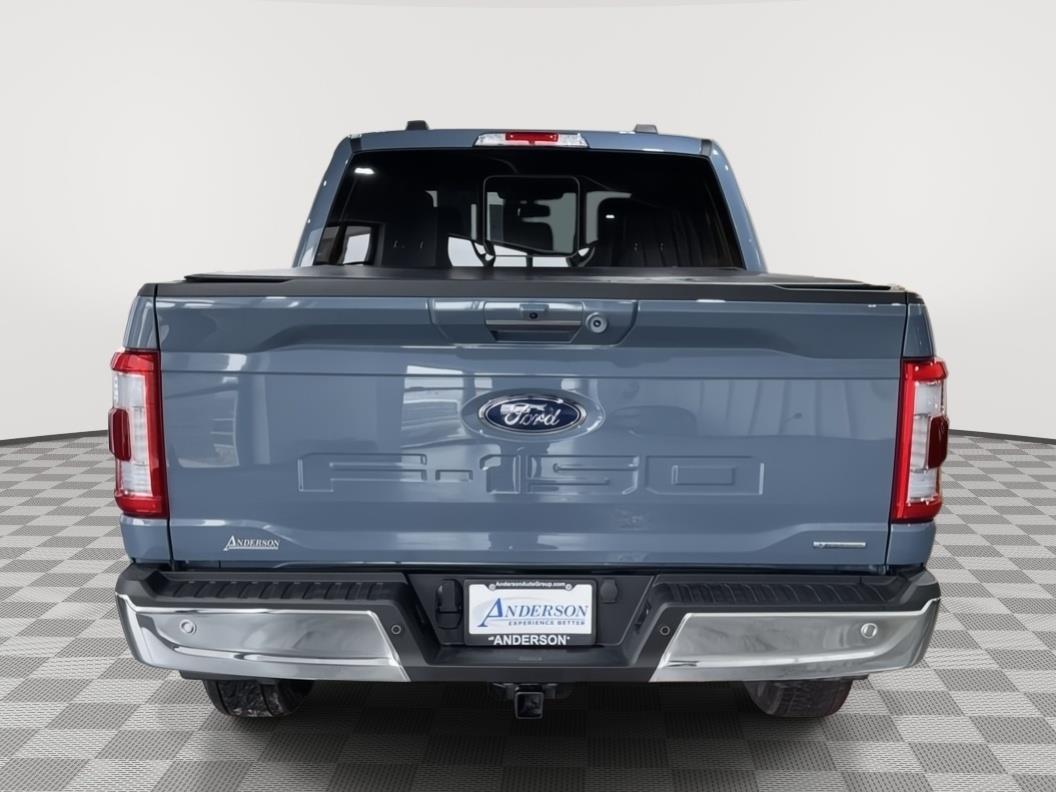 Vehicle photo 8