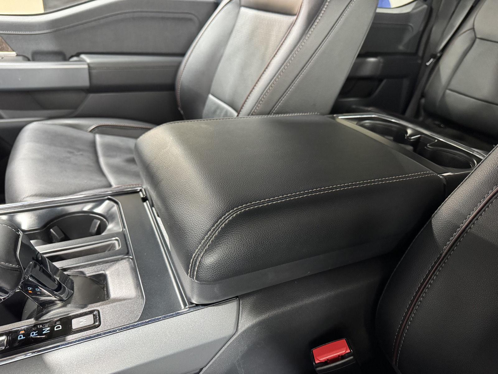 Vehicle photo 32