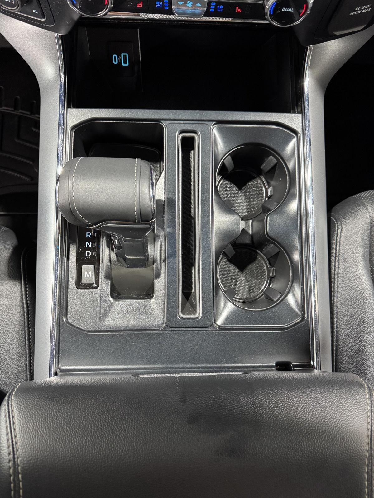 Vehicle photo 34