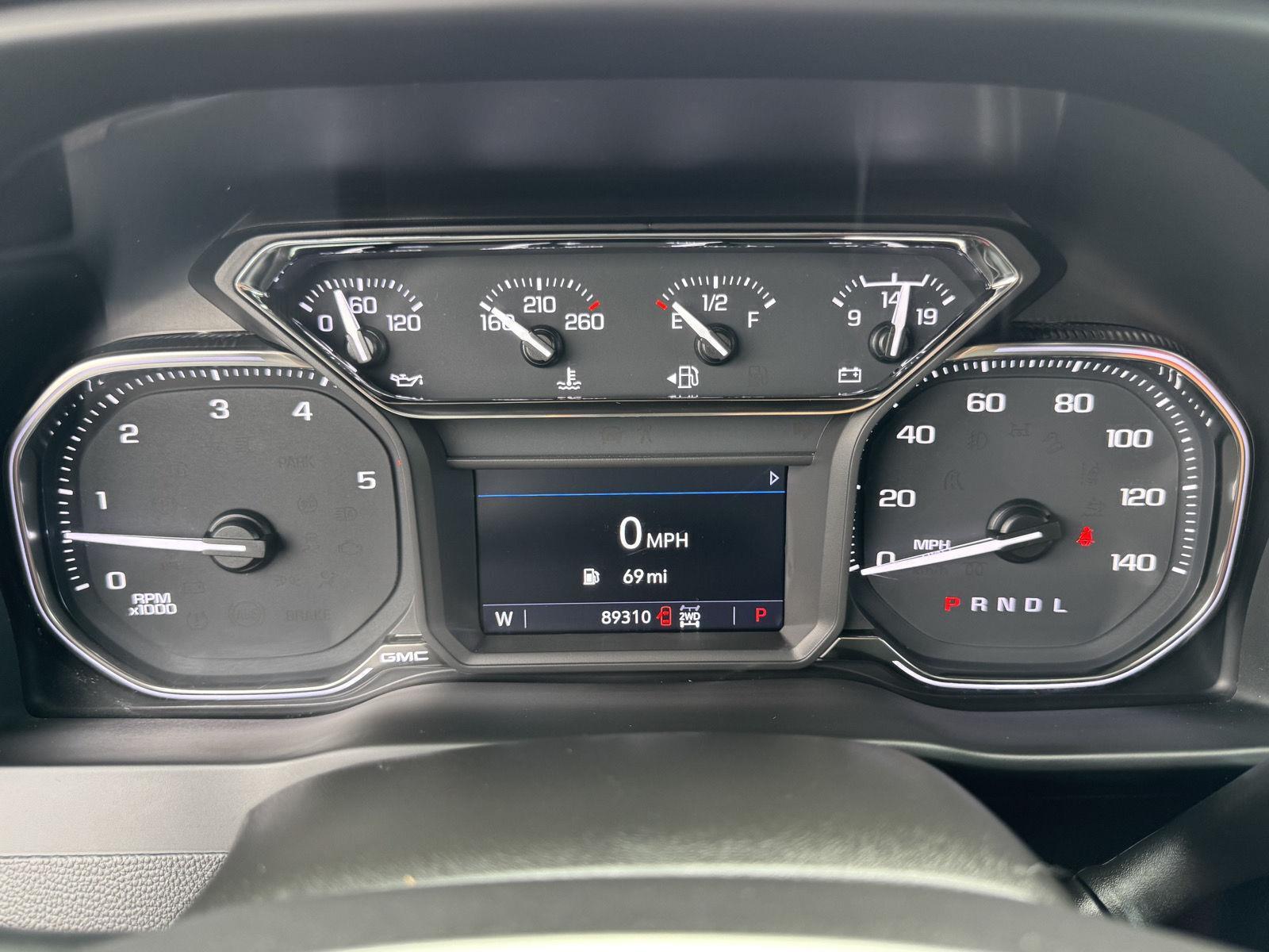 Vehicle photo 3