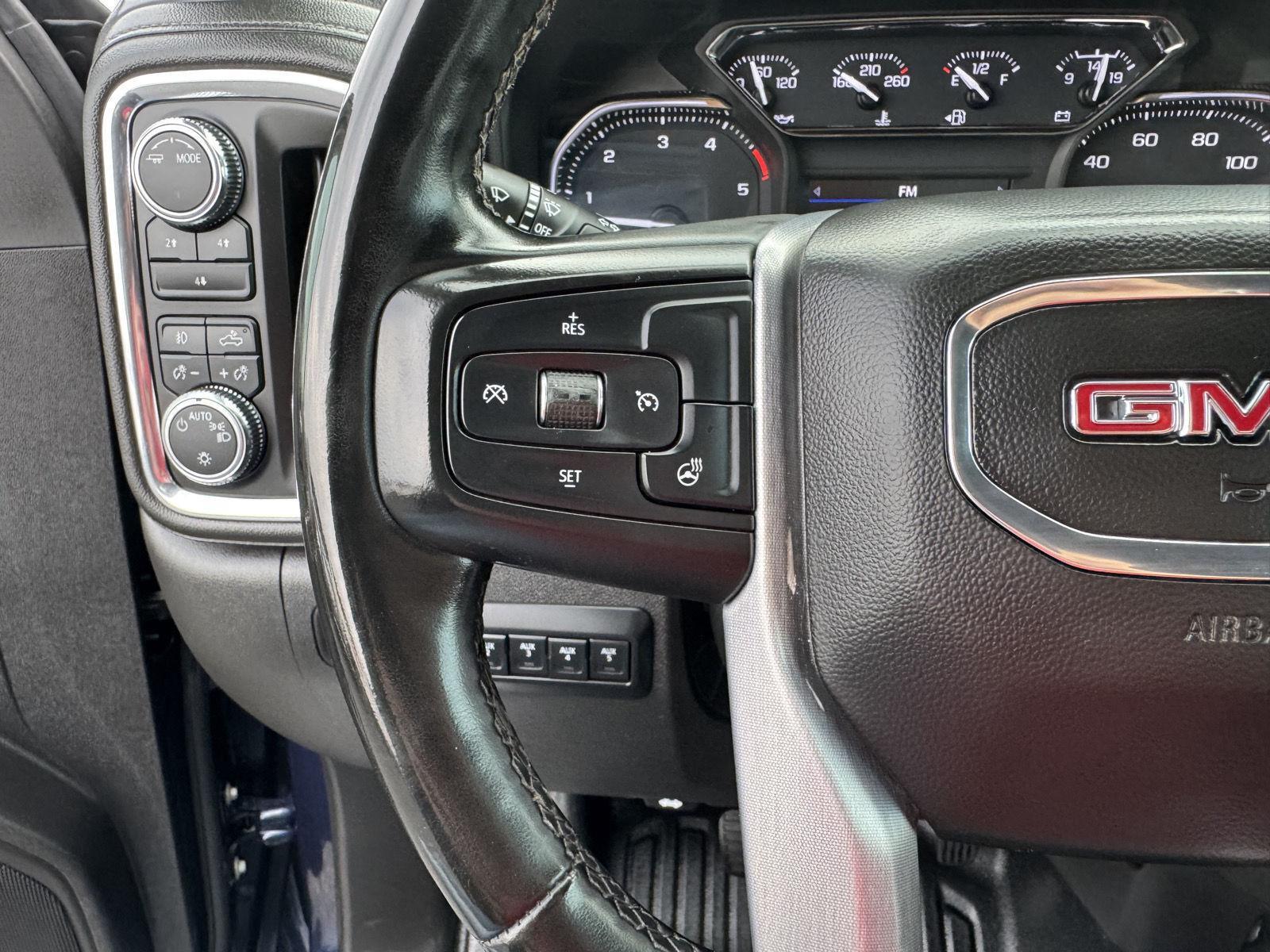 Vehicle photo 14