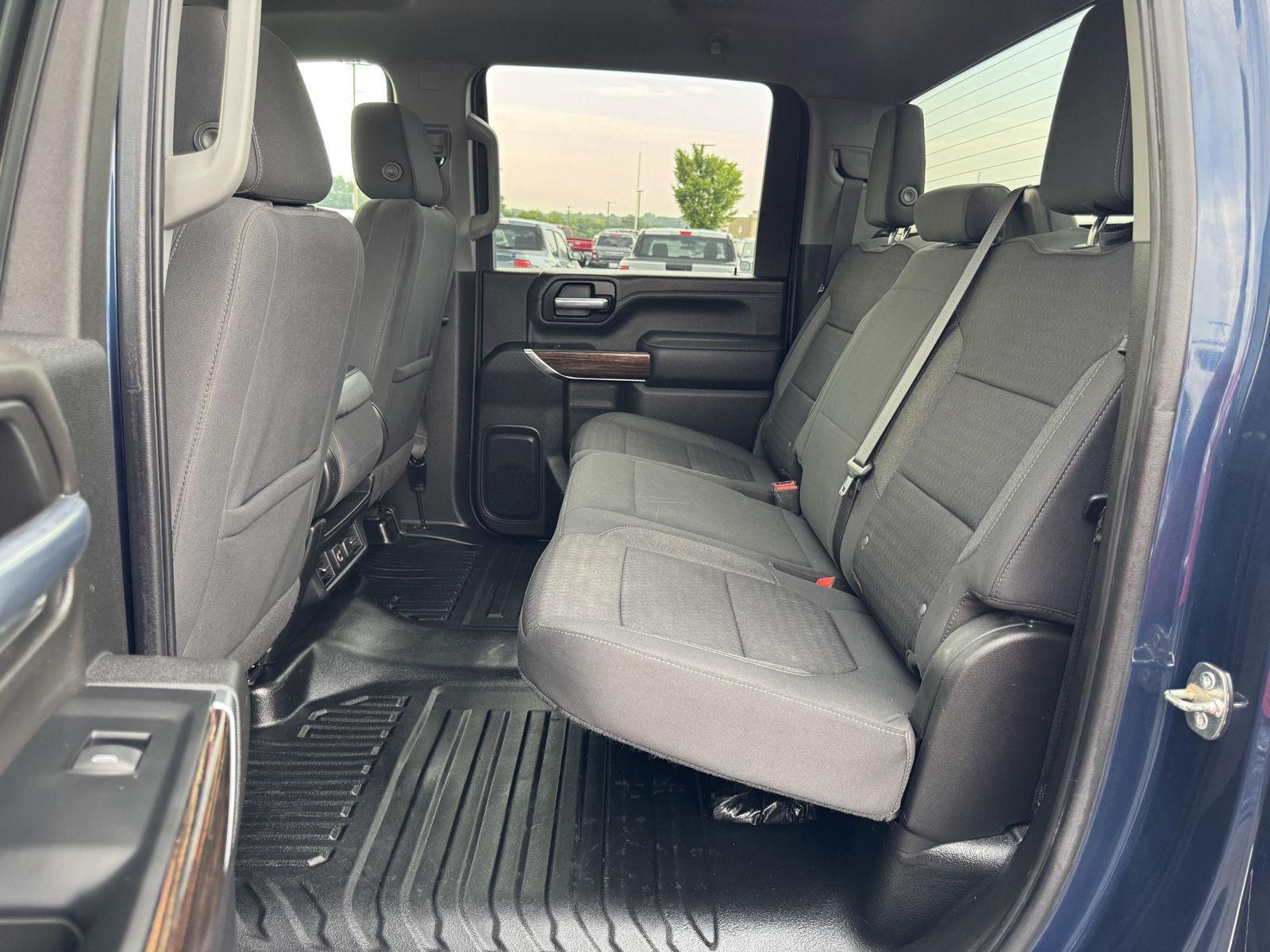 Vehicle photo 27