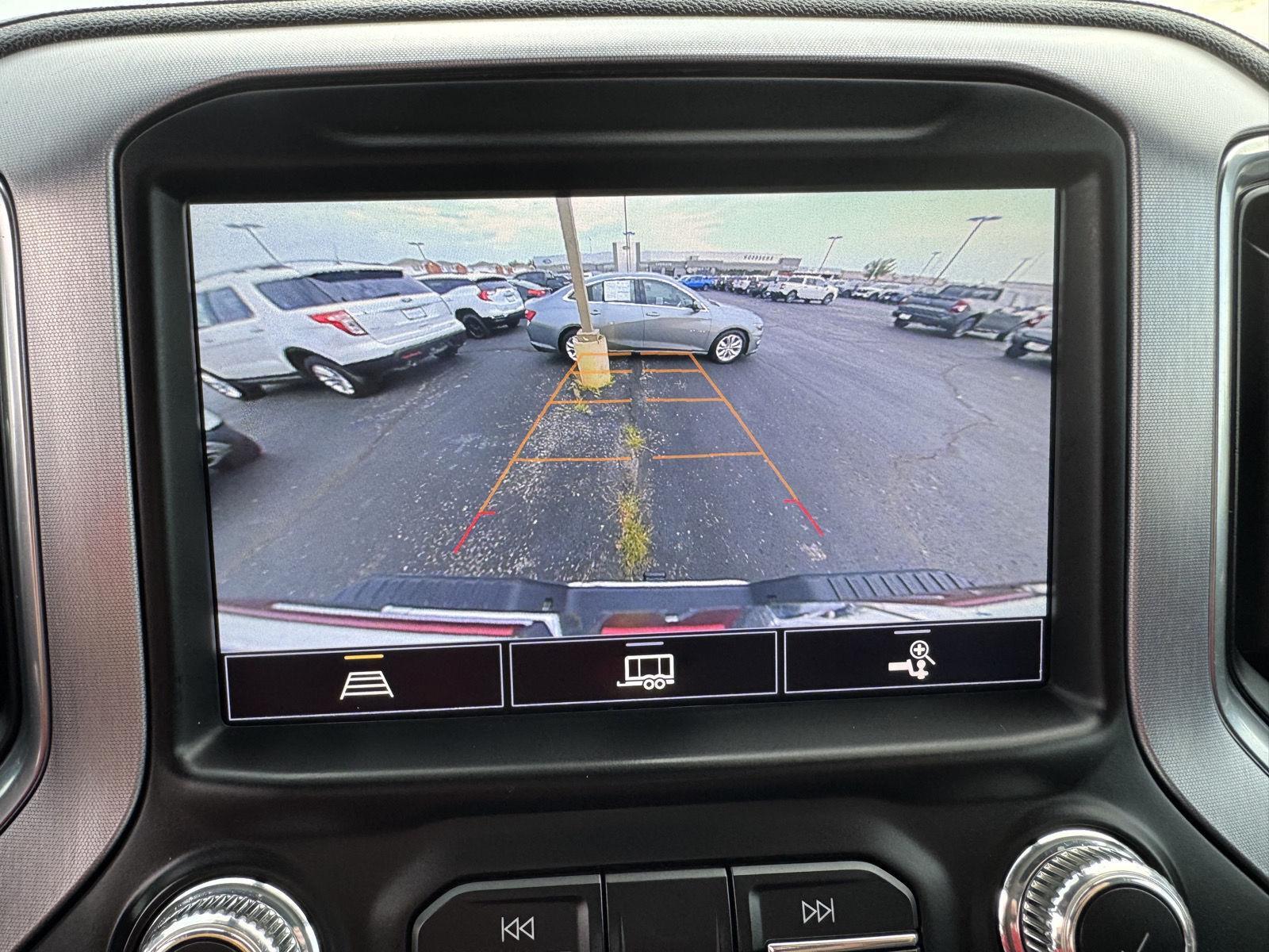 Vehicle photo 33