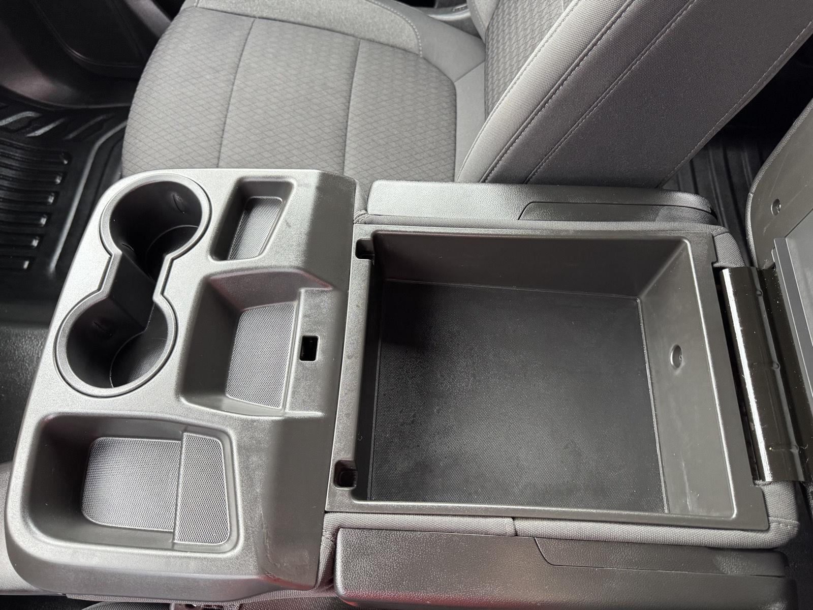 Vehicle photo 35