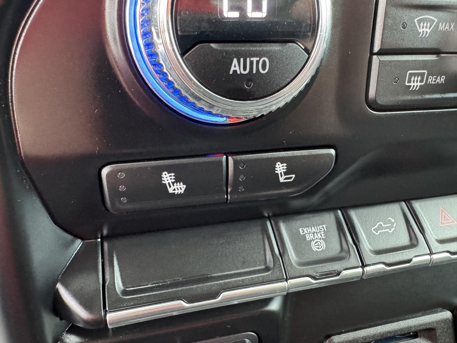 Vehicle photo 37