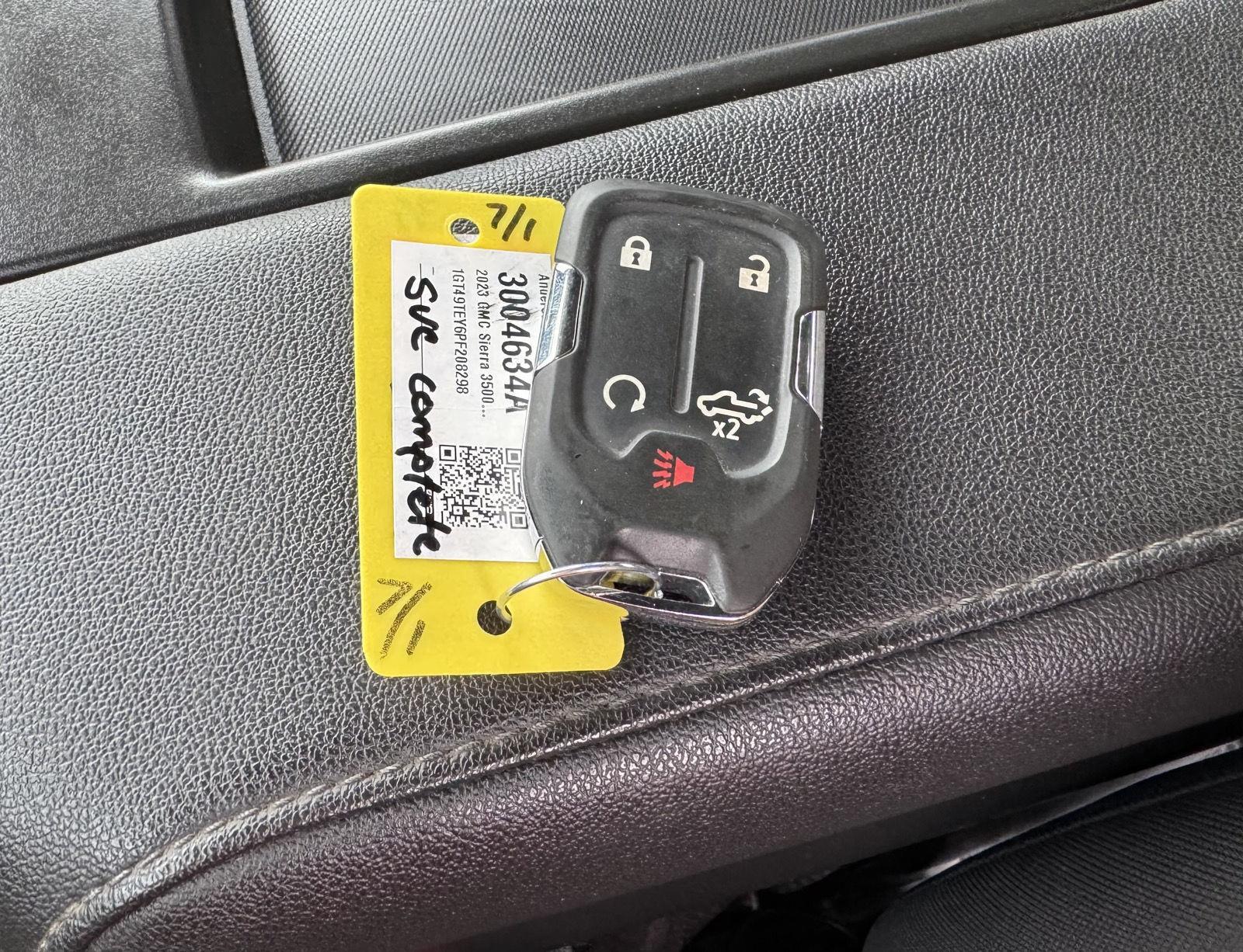 Vehicle photo 44