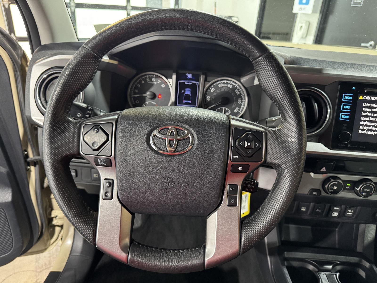 Vehicle photo 13
