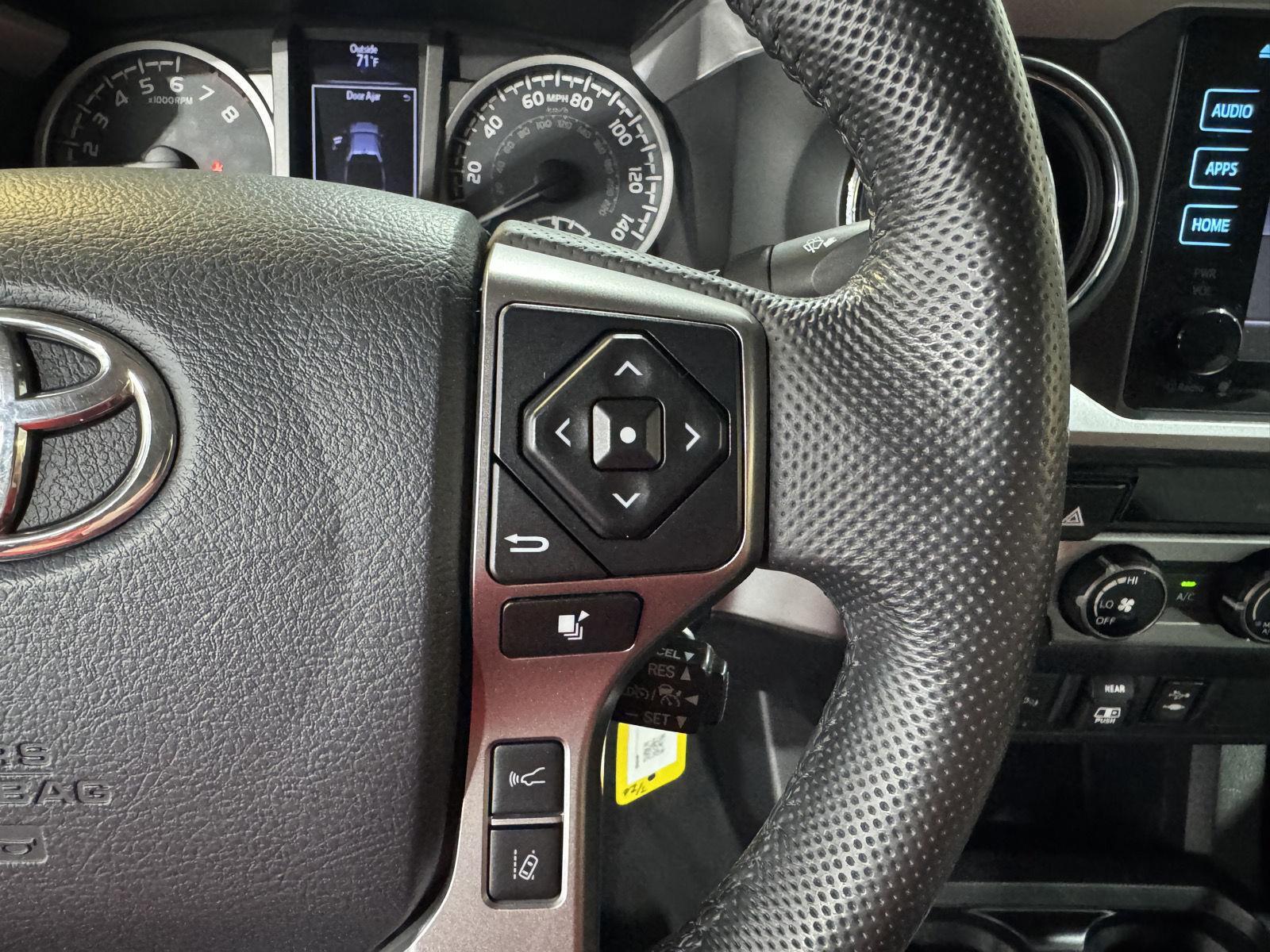 Vehicle photo 16
