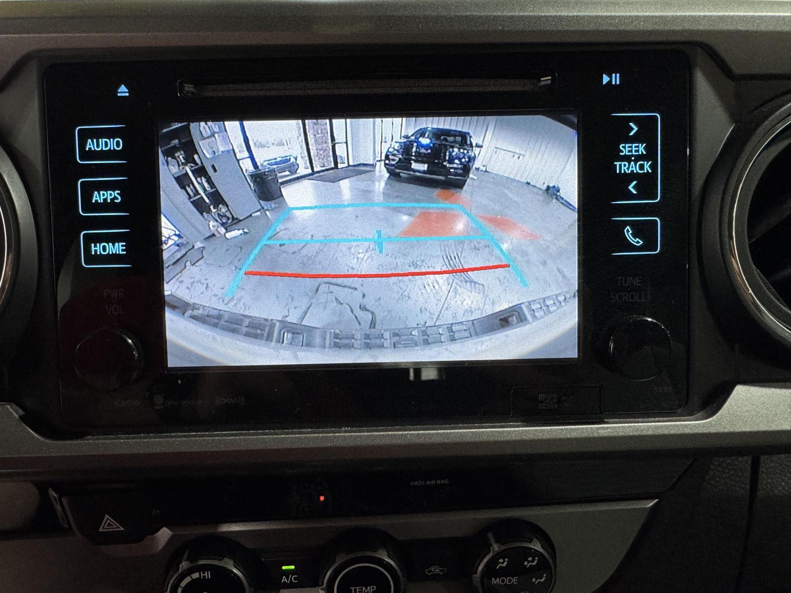 Vehicle photo 32