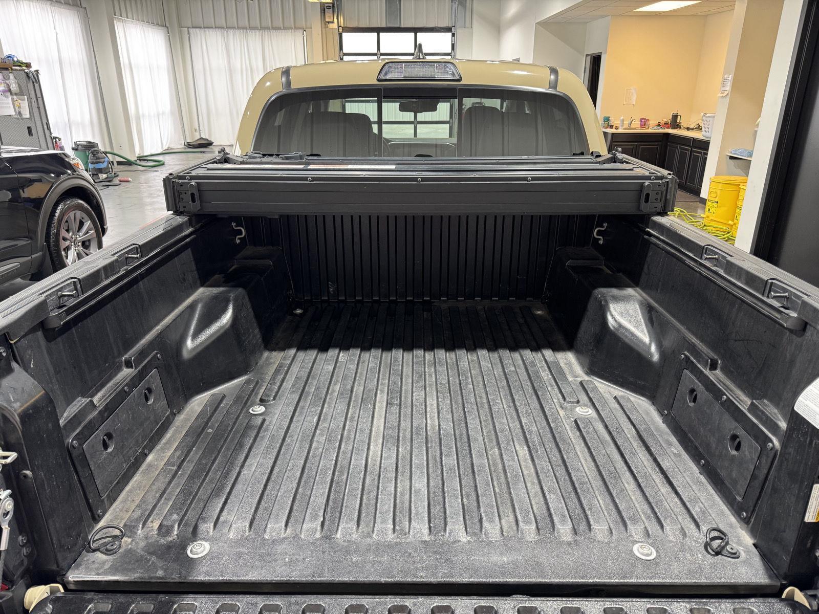 Vehicle photo 41