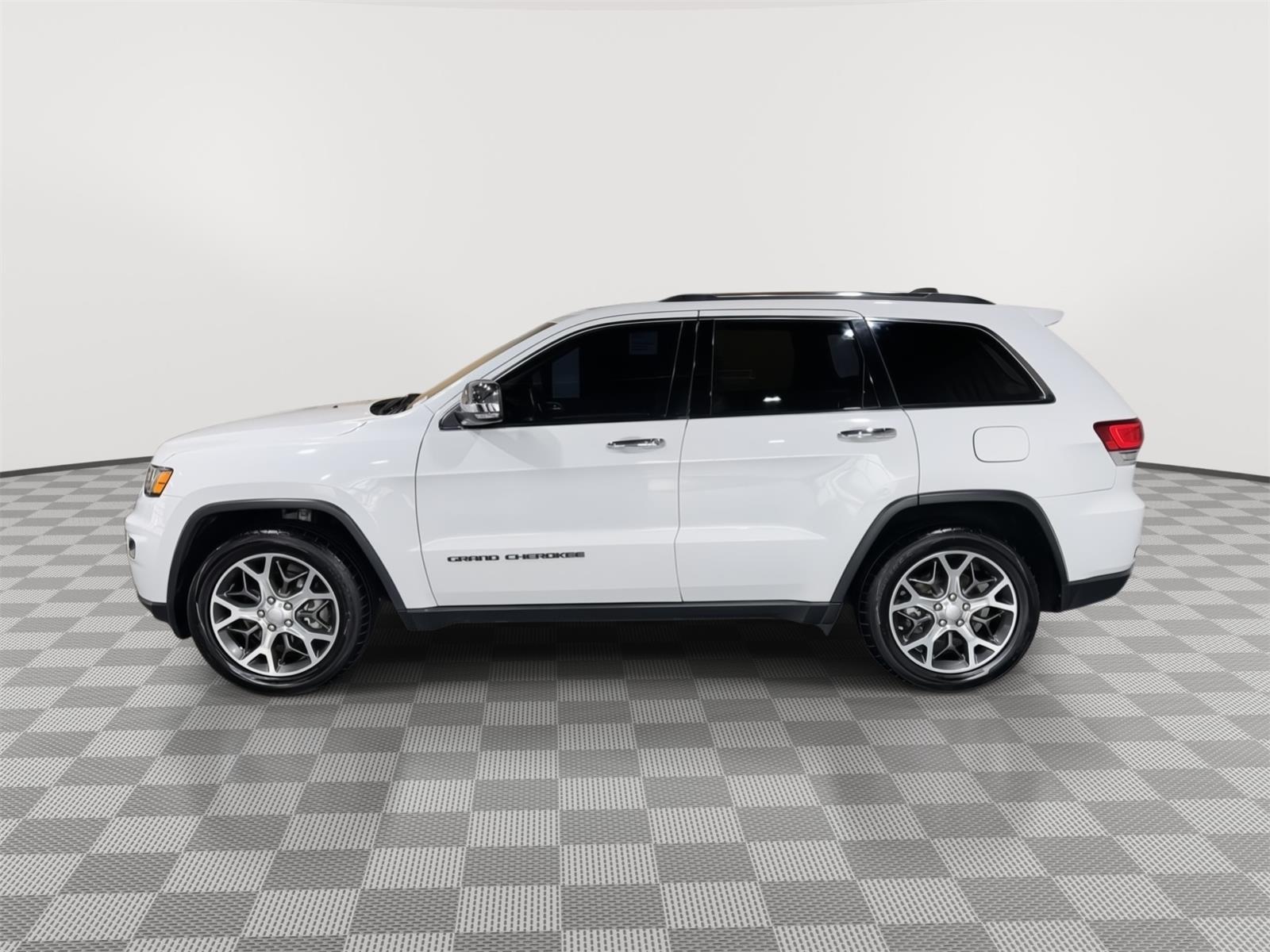 Vehicle photo 2