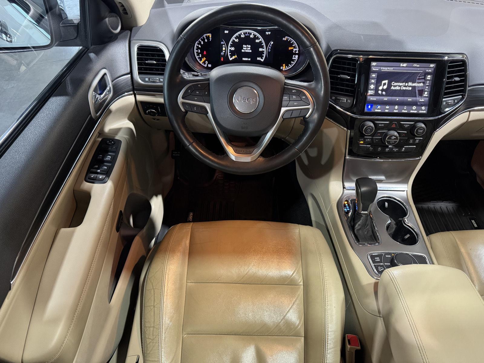Vehicle photo 21