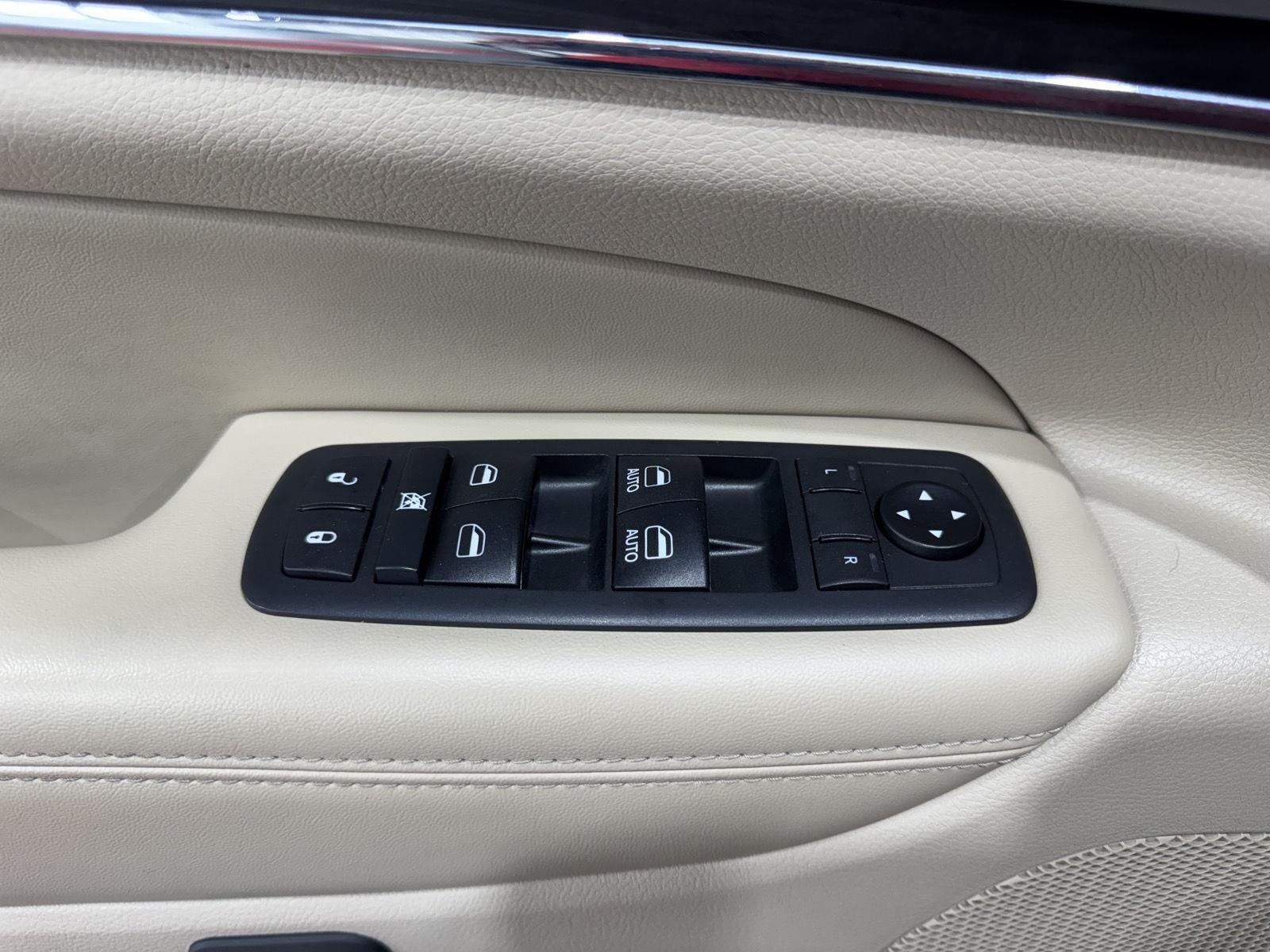 Vehicle photo 36