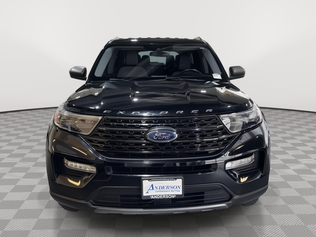 Vehicle photo 4