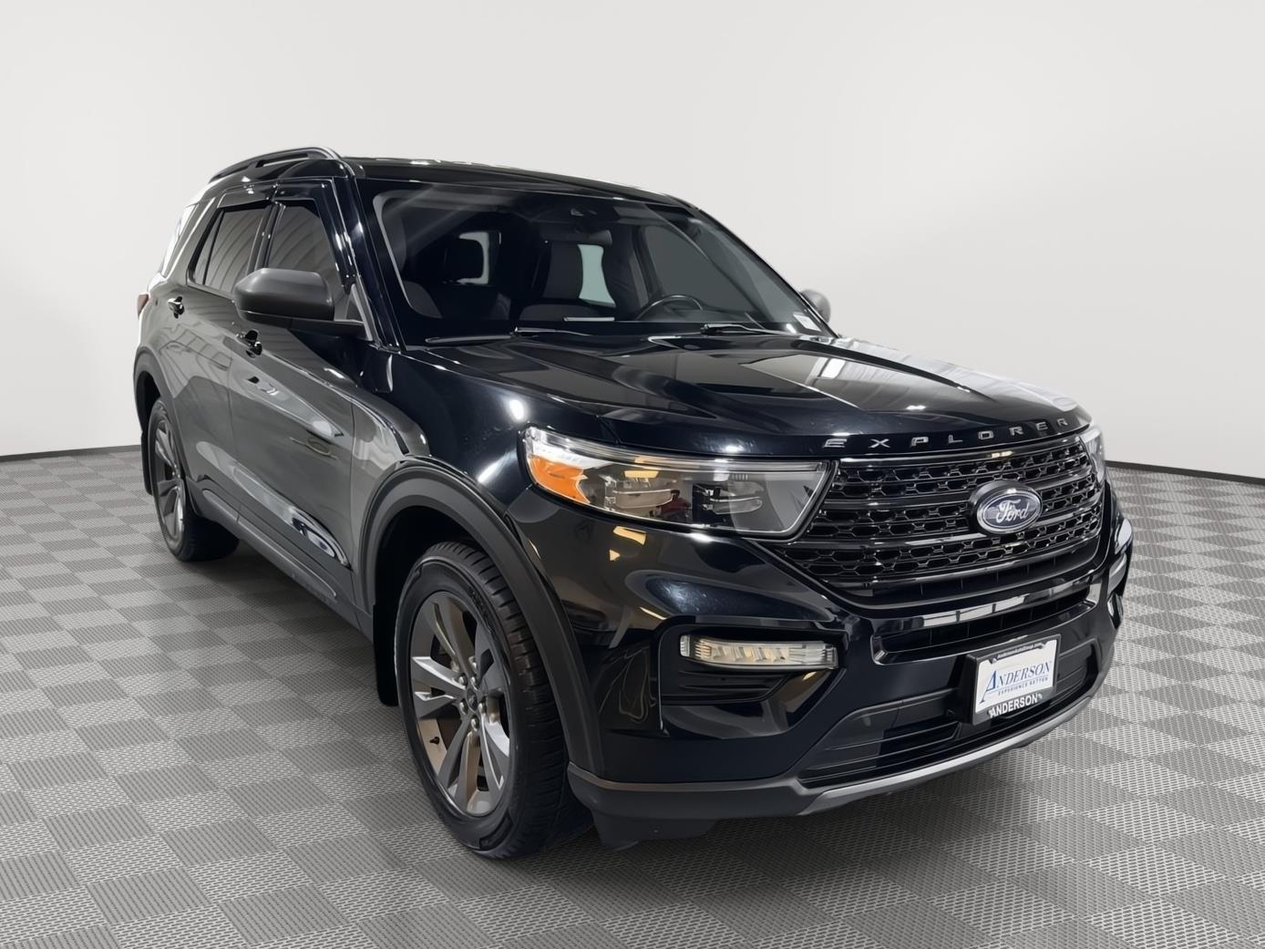 Vehicle photo 5