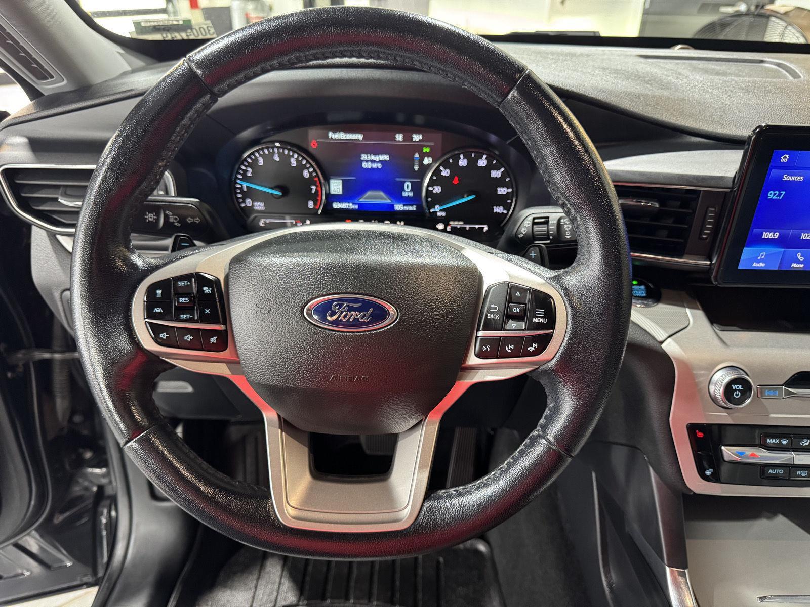Vehicle photo 11