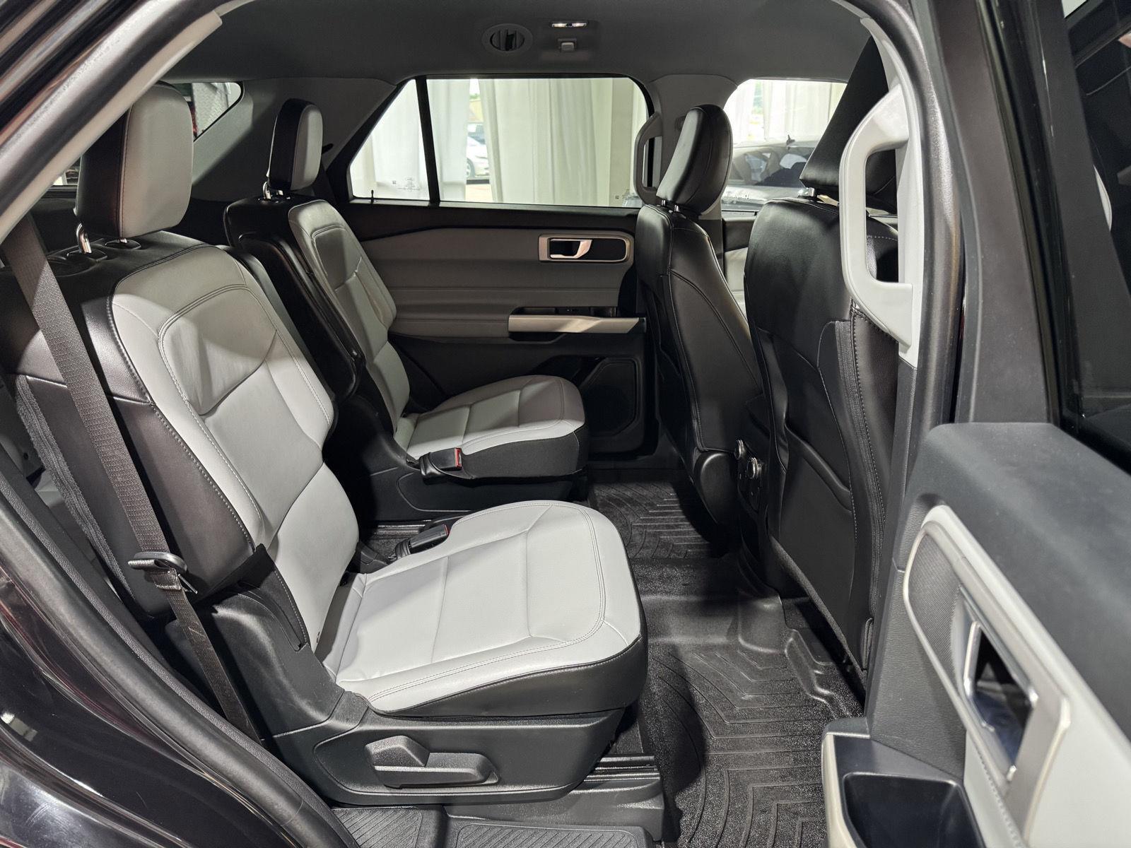 Vehicle photo 22