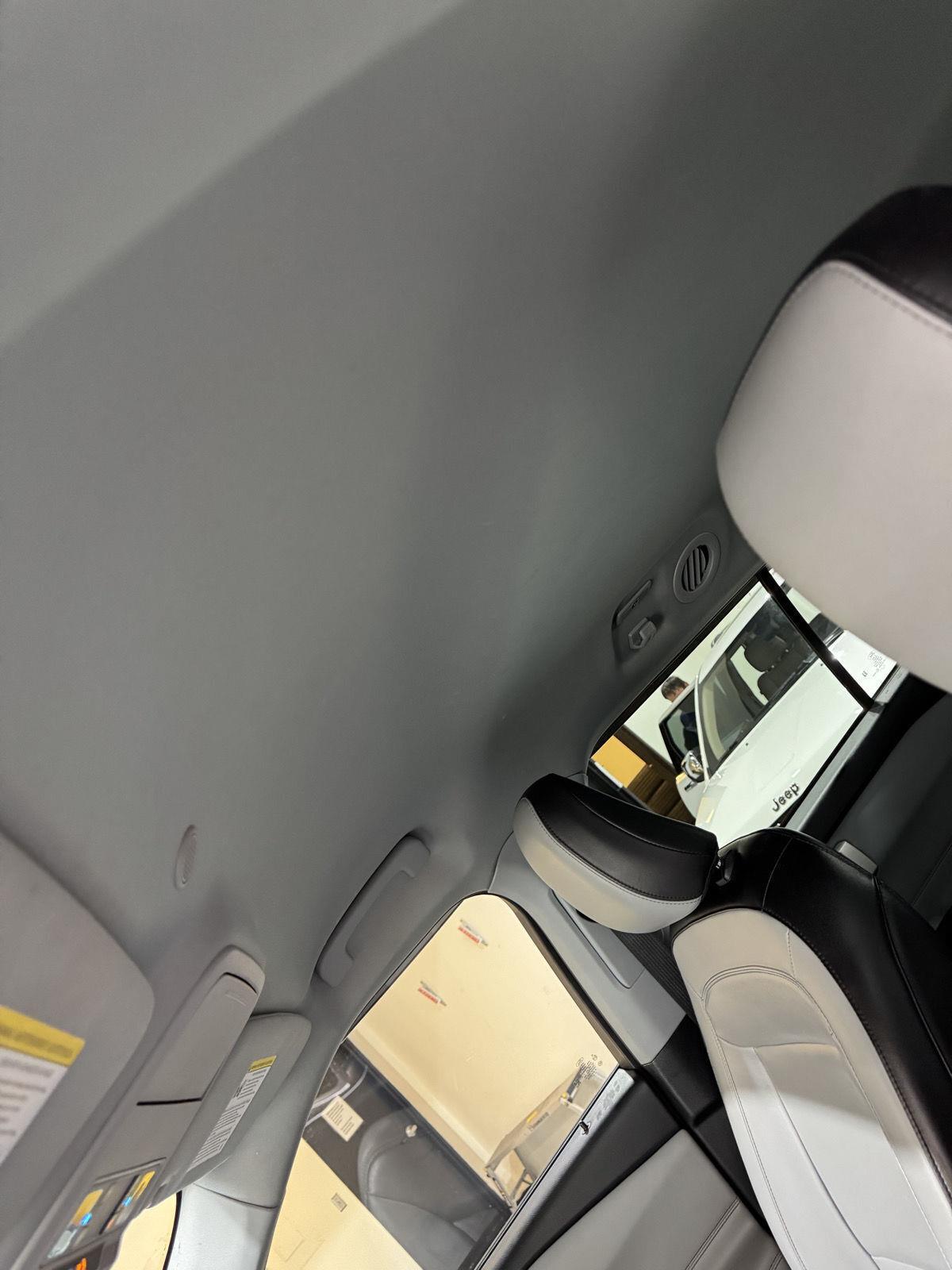 Vehicle photo 30