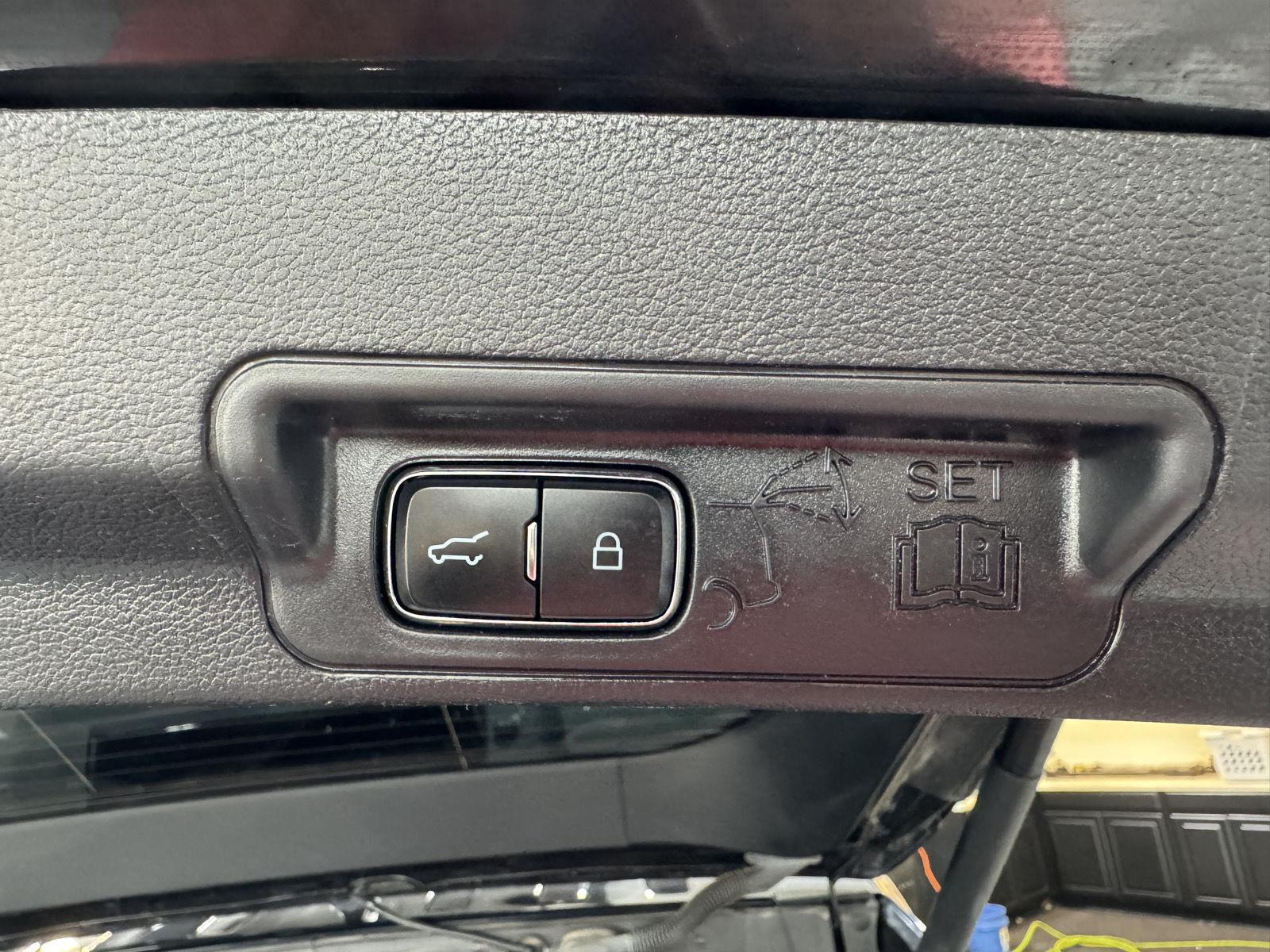 Vehicle photo 42