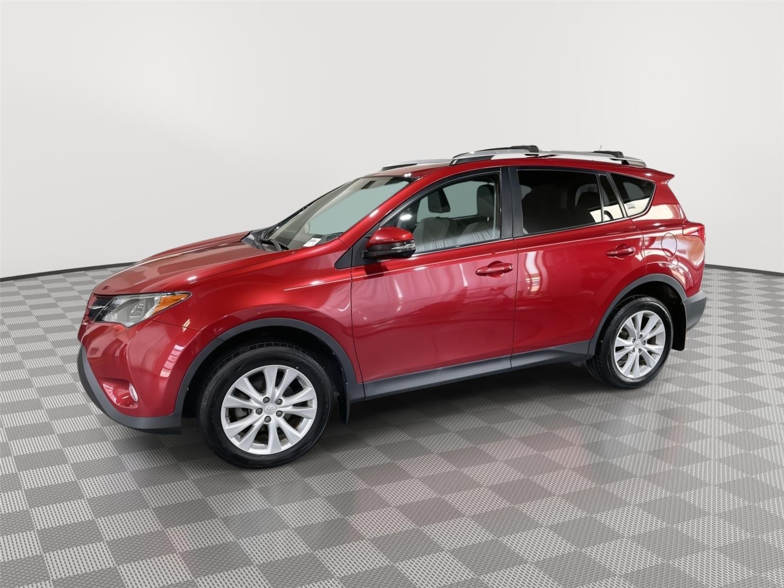 Vehicle photo 2