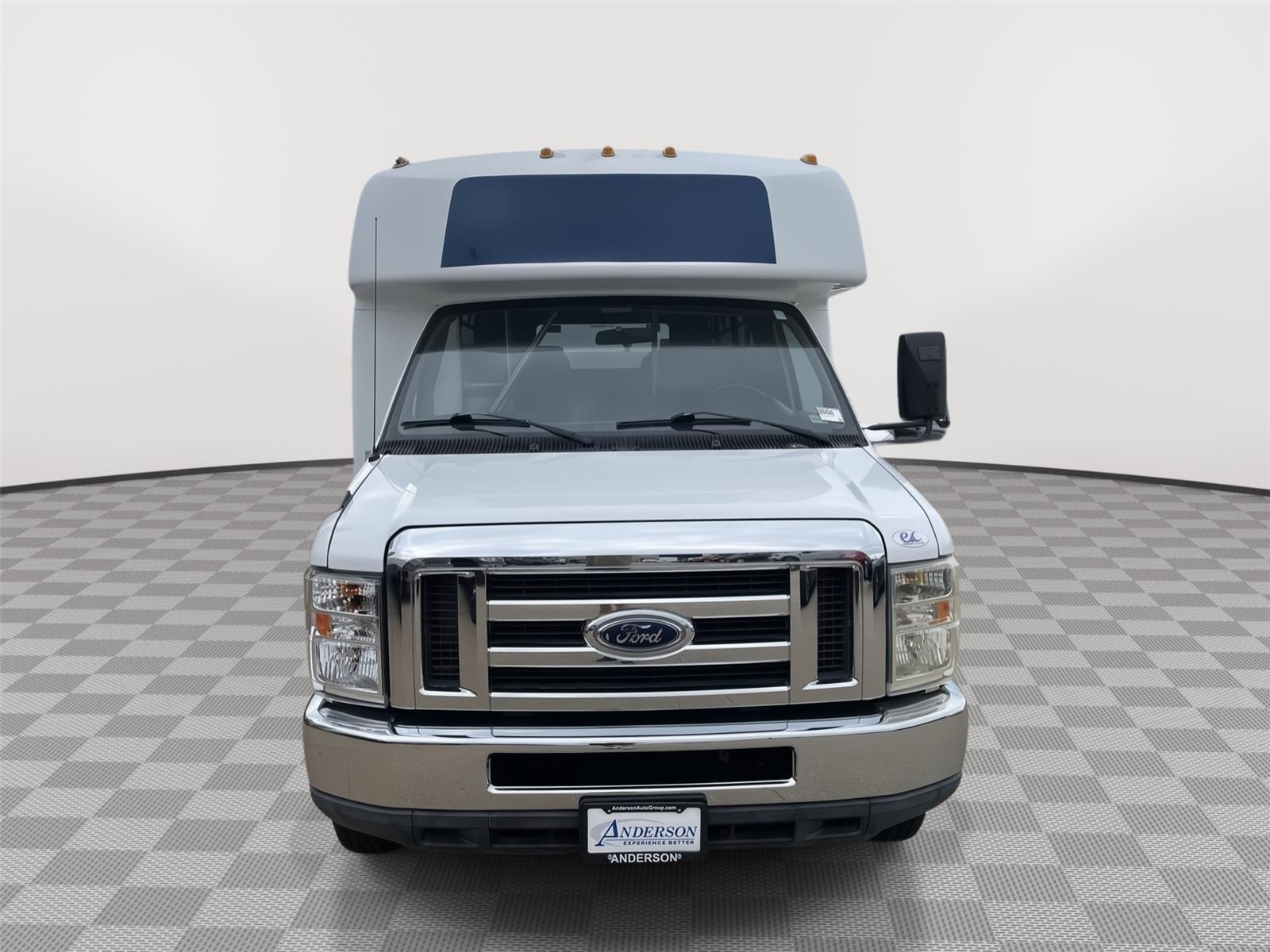 Vehicle photo 3