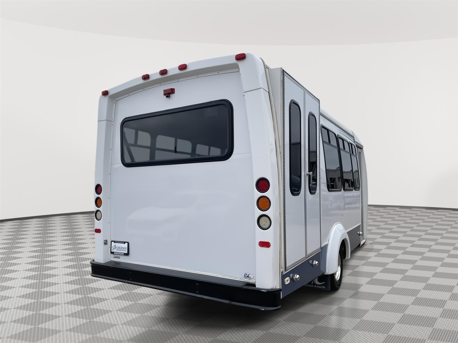 Vehicle photo 6