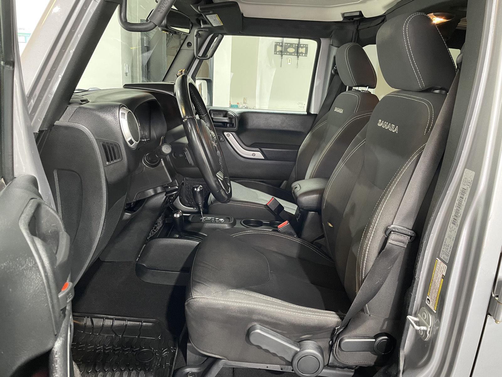 Vehicle photo 17