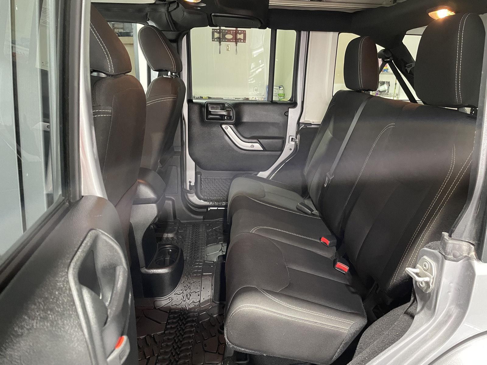 Vehicle photo 27